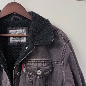 🖤 Levi's denim jacket